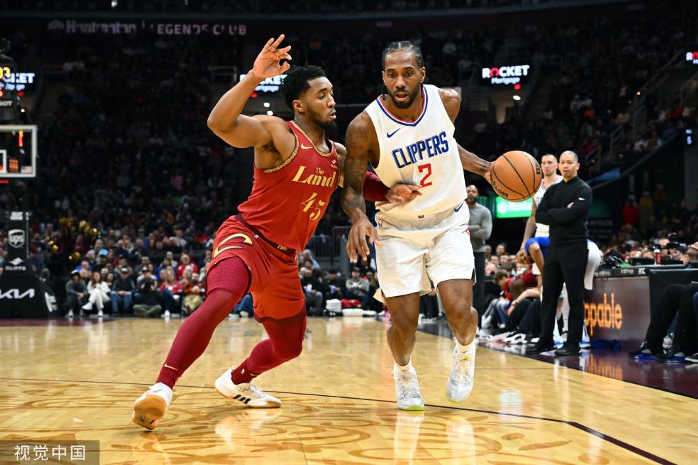 表现从容 表现从容